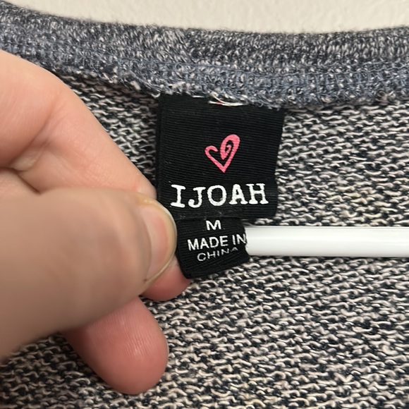 Women’s medium hooded lace up sweatshirt - Picture 4 of 5